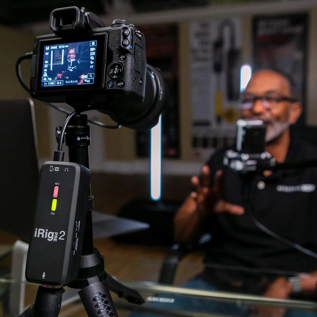 IK Multimedia iRig Pre 2 Préampli microphone pour smartphones, tablettes et caméras vidéo