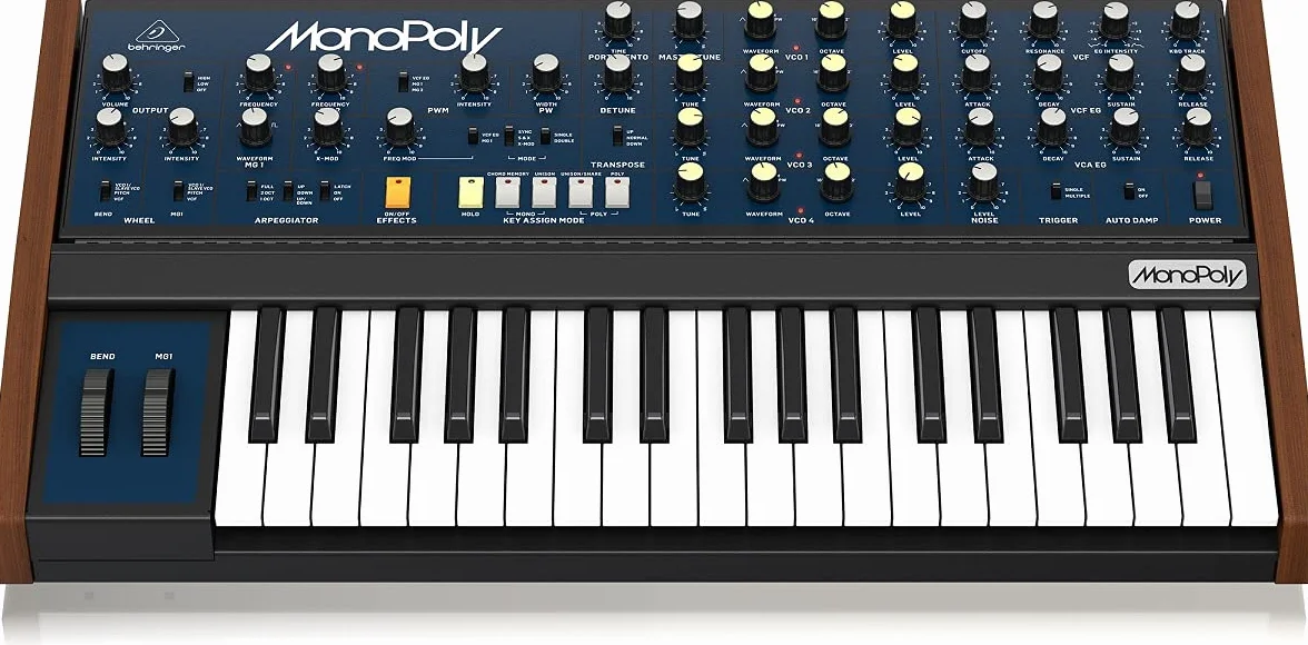 Behringer MONOPOLY Synthétiseur polyphonique analogique 4 voix avec 37 touches pleine taille, 4 VCO, VCF, 2 LFO, 2 enveloppes, synchronisation et modulation croisée et arpégiateur