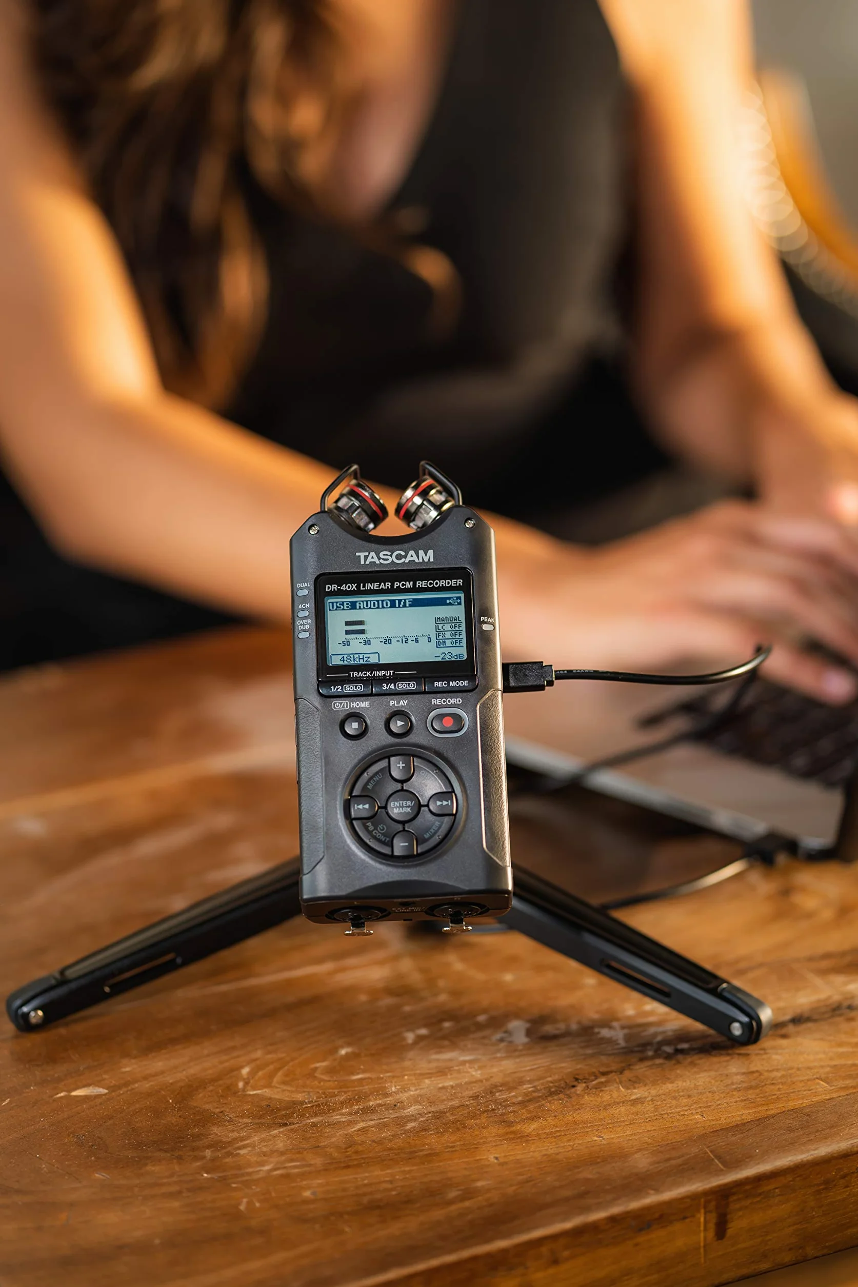 Tascam Enregistreur audio quatre pistes portable DR-40X et interface USB