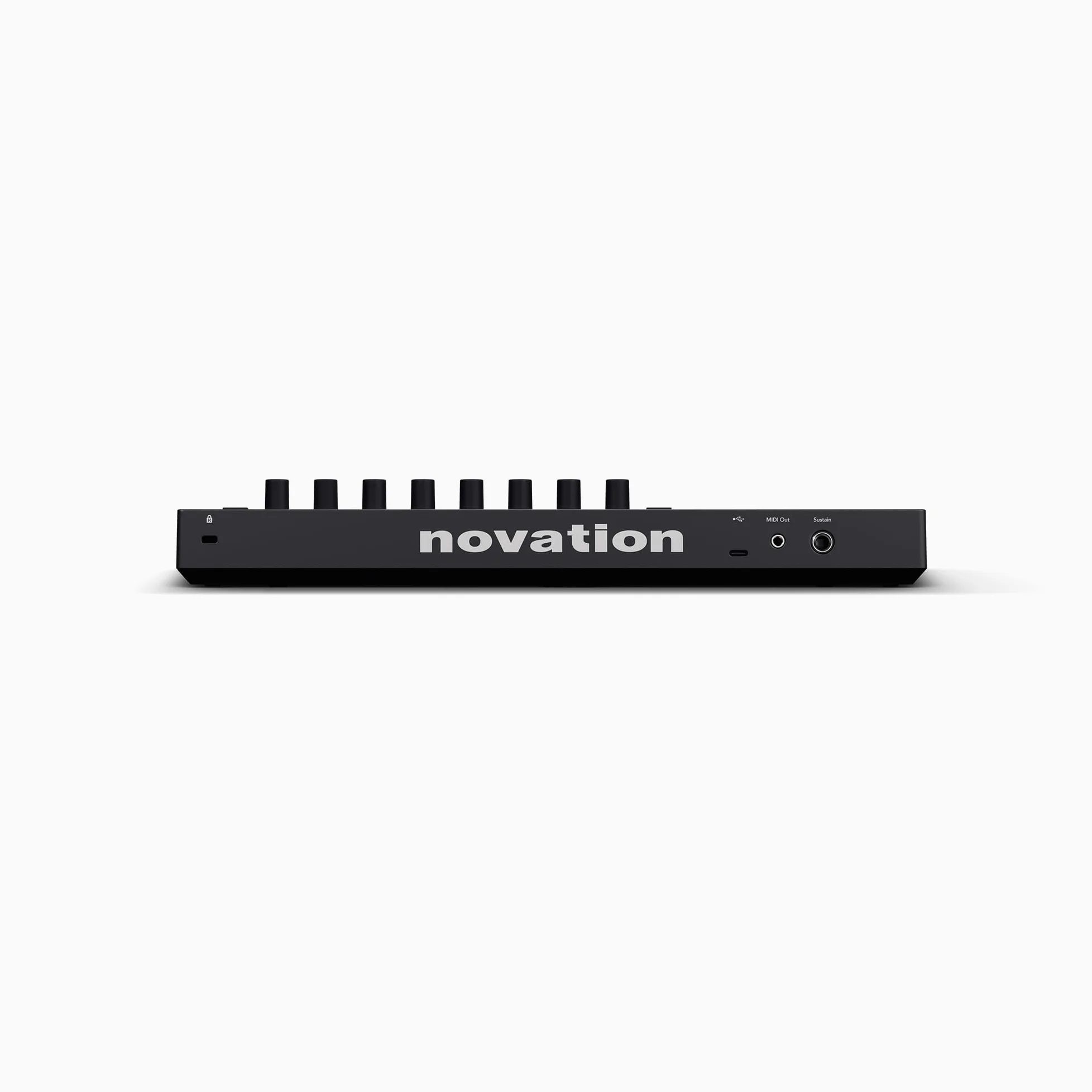 Novation Launchkey Mini 25 [MK4] — clavier maître MIDI USB portable de 25 mini-touches avec intégration aux STAN. Mode Chord, mode Scale et arpégiateur. Bundle de logiciels musicaux fourni.