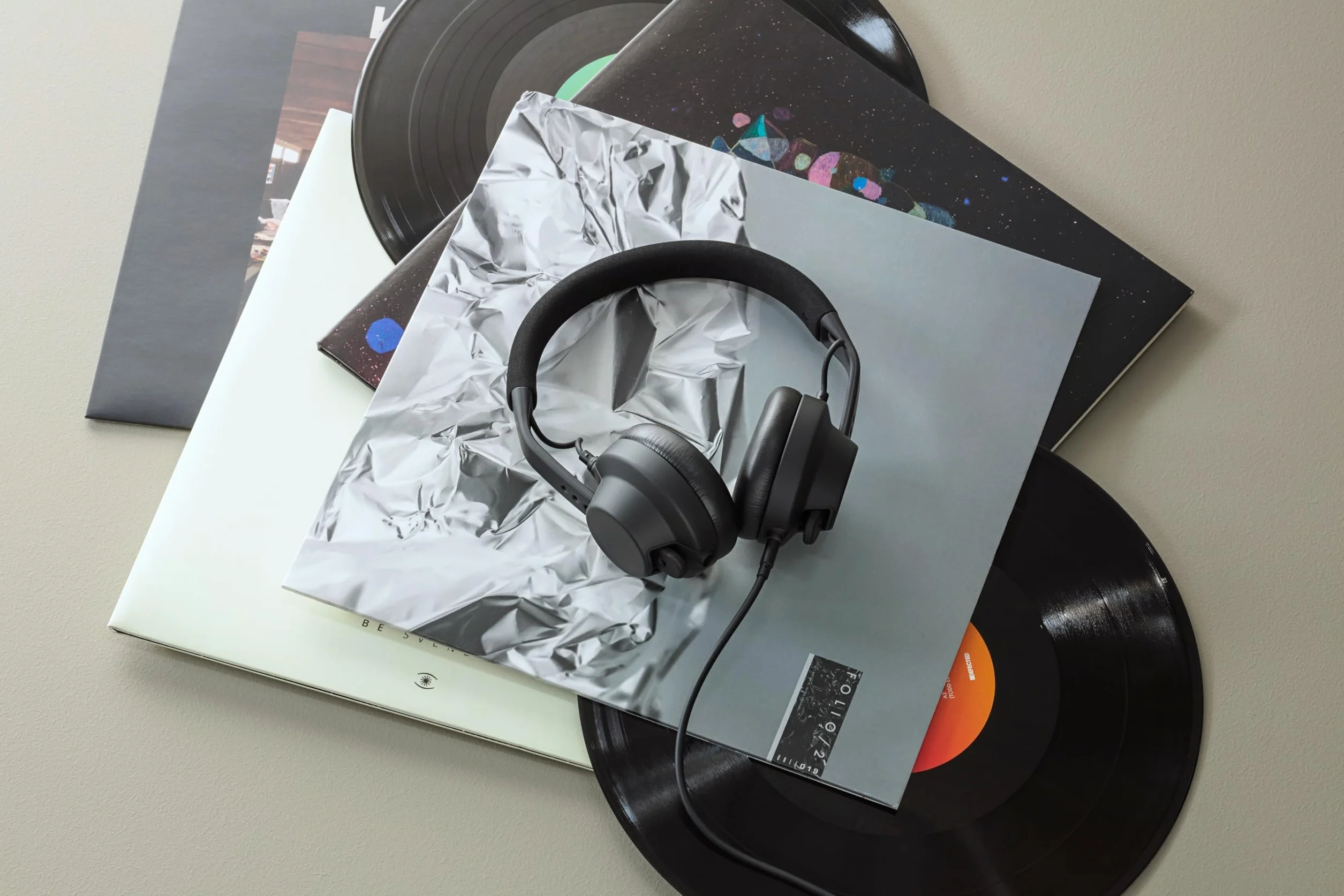 AIAIAI TMA-2 DJ XE - Casque DJ Professionnel on-Ear avec Son équilibré et Clair, Coussinets à Haute Isolation et Poids de Seulement 168 g, Design modulaire avec pièces Facilement remplaçables
