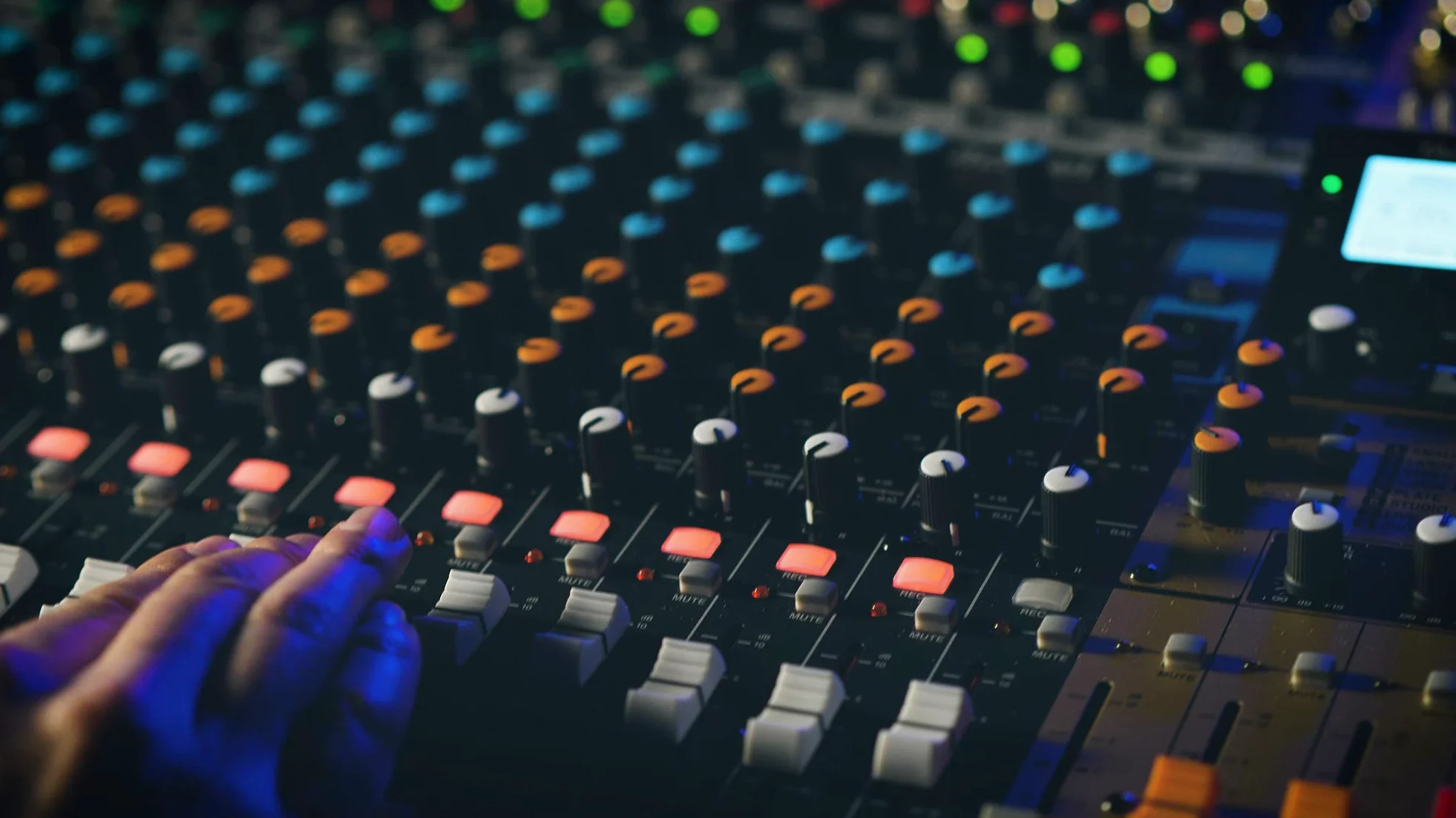 Tascam Modèle 24 22 canaux Console de mixage analogique avec enregistreur multipiste 24 pistes Interface audio