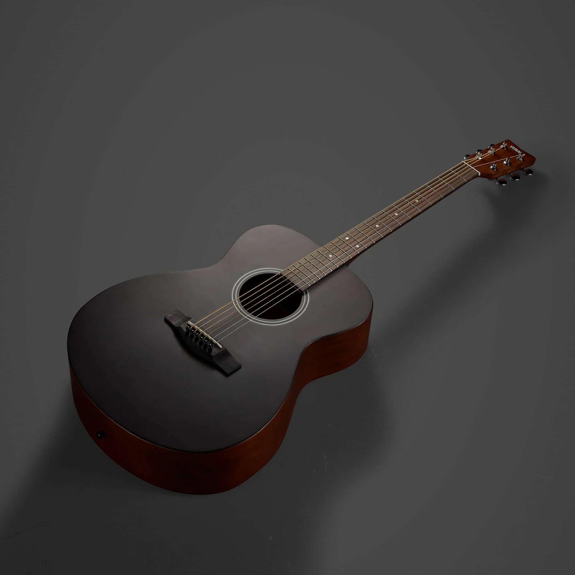 YAMAHA FS400 Guitare Acoustique – Corps Concert Compact, Diapason 25", Espacement des Cordes Réduit, Finition Polyuréthane Ultra-Fine, Design Mat Moderne – Smoky Black