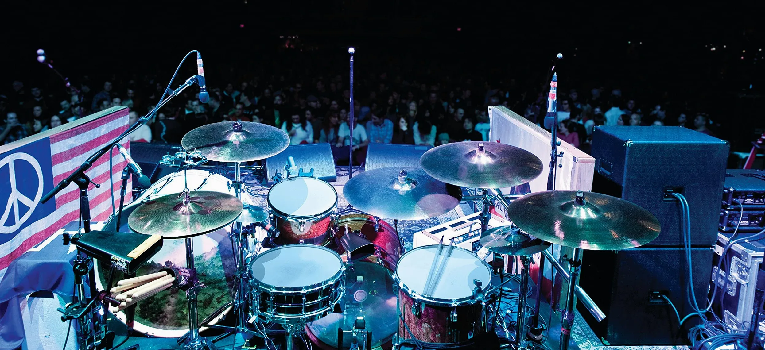 Shure BETA 57A Microphone D'Instrument - Micro-Micro-Dynamique Supercardioïde pour Les Applications Vocales et Instrumentales avec Un Élément Néodyme à Haute Puissance