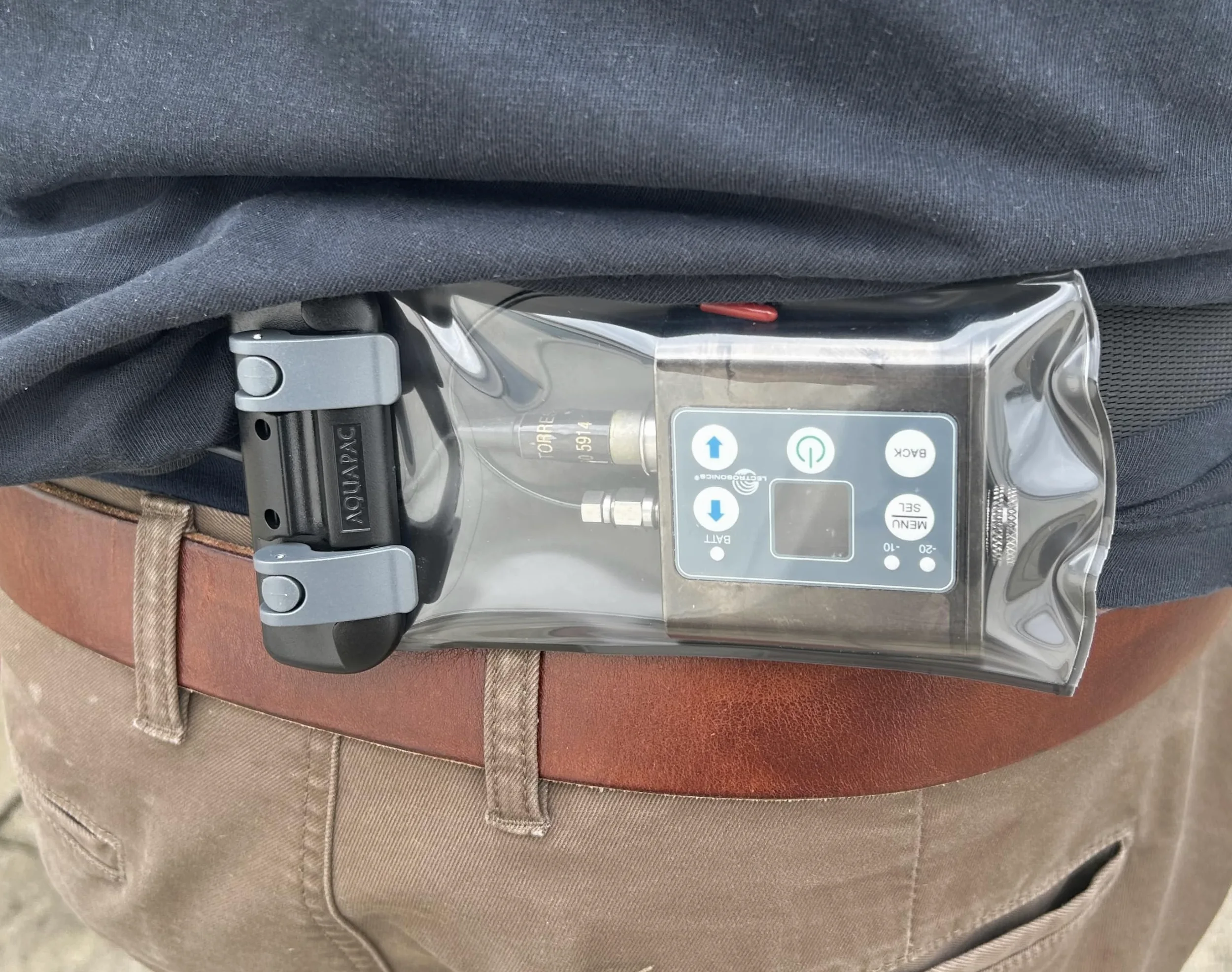 Aquapac ÉTui éTanche pour Microphone Radio, Petit, Garantie 5 Ans, Fabriqué Au Royaume-Uni, Ingénieur du Son Professionnel, Appareils éLectroniques Spécialisés Filaires