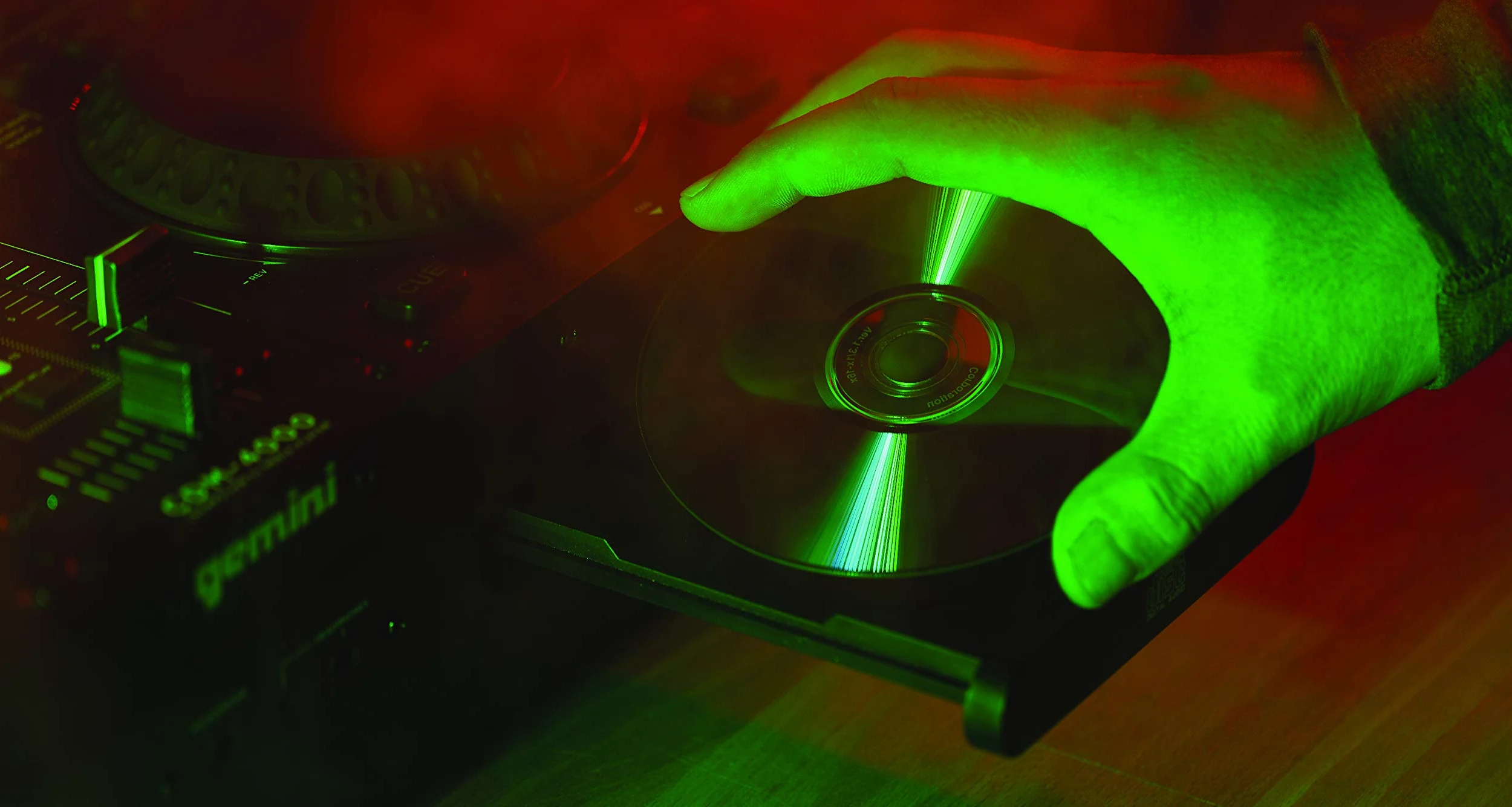 Console de mixage double cd/mp3. gemini