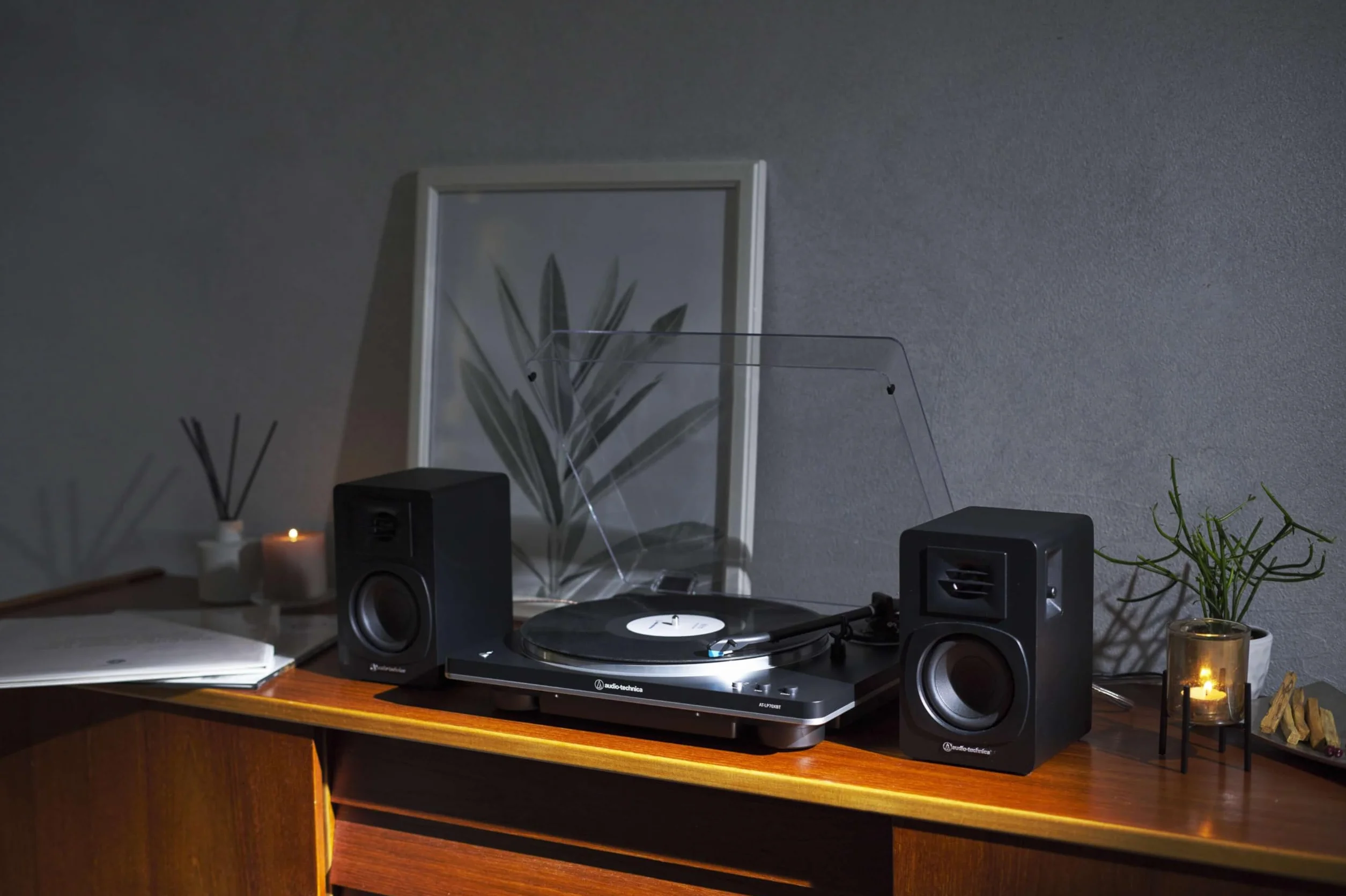 Audio-Technica AT-LP70XBT Platine automatique sans fil à entraînement par courroie (Noir/ Argent)