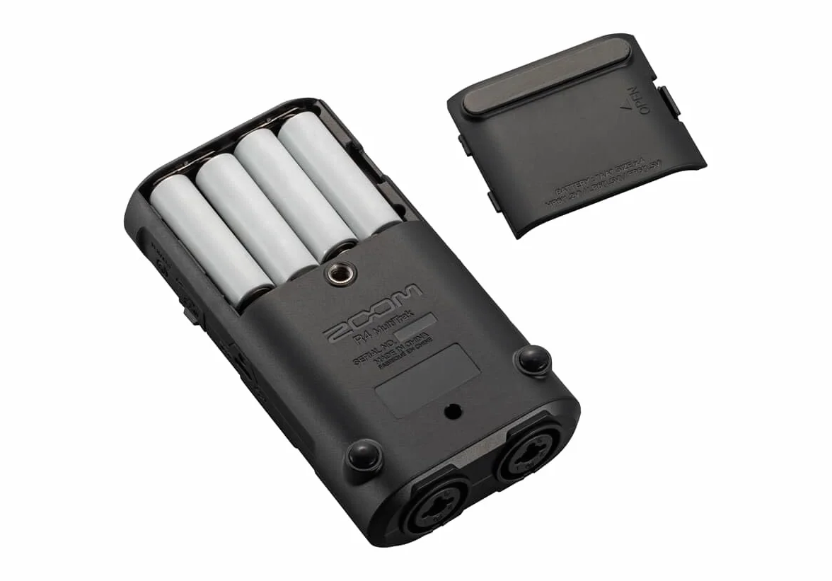 Zoom R4 Enregistreur 4 pistes en 32 bits avec bounce stéréo, 6 entrées XLR + 2 entrées XLR-jack, microphone intégré, effets, rythmes de batterie, interface audio USB, pour composition musicale