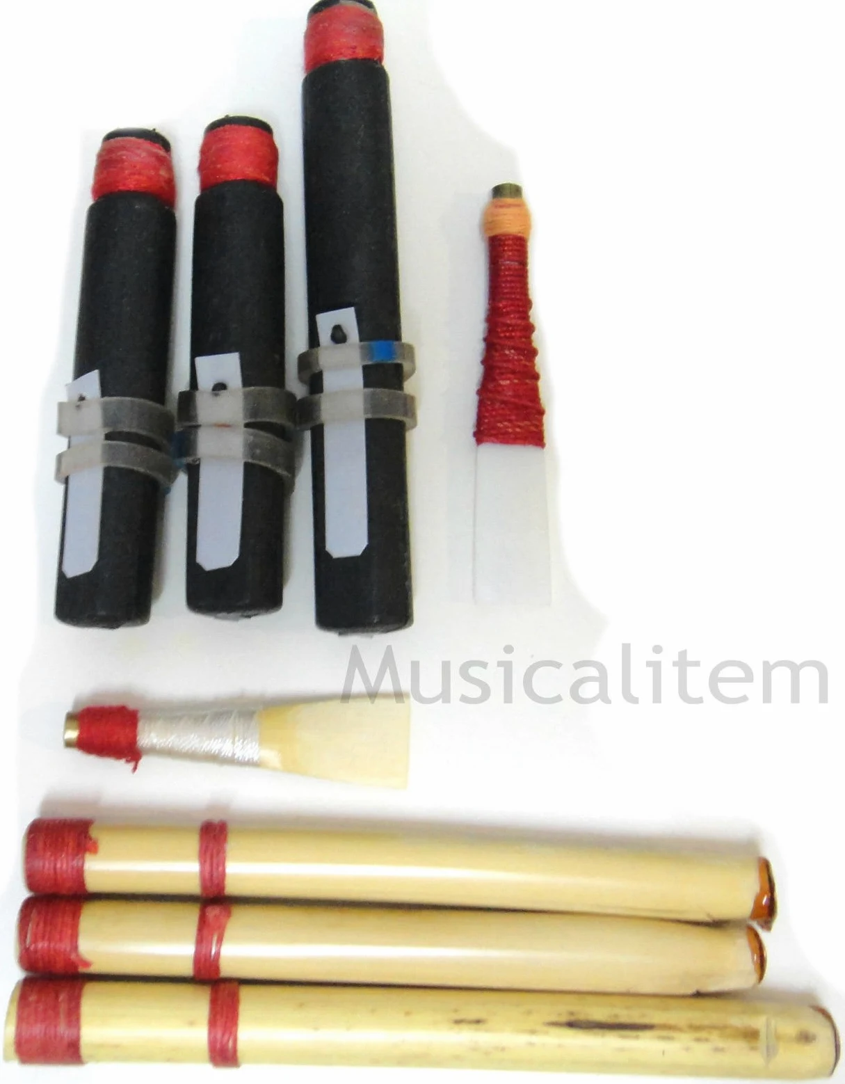 Cornemuse écossaise en palissandre avec finition noire, supports argentés et tartan Royal Stewart - avec livre d'apprentissage (français non garanti) et sac de transport